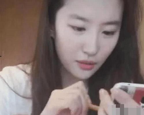 直播爆料刘亦菲视频播放,精彩瞬间引网友热议  第2张 直播爆料刘亦菲视频播放,精彩瞬间引网友热议  第2张